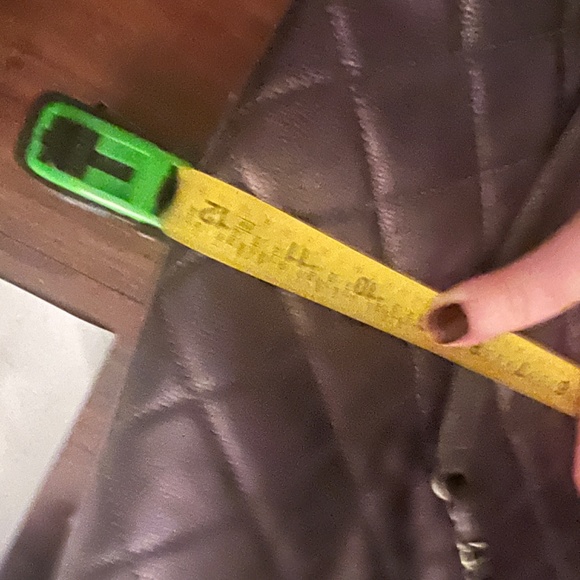 Chanel Chic Shopping Tote in Metallic Grey Caviar with Ruthenium Hardware - Picture 11 of 14